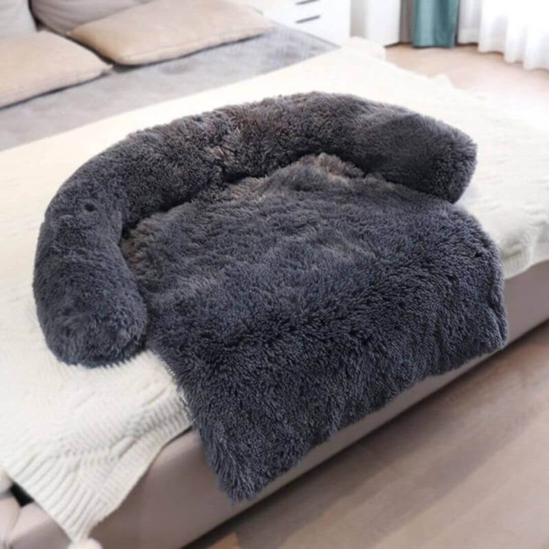 MrFluffyFriend™ - Fluffy Couch Cover for Dogs and Cats