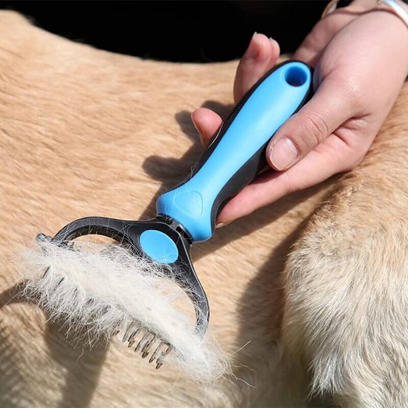 MrFluffyFriend™ - 2-in-1 Grooming Brush